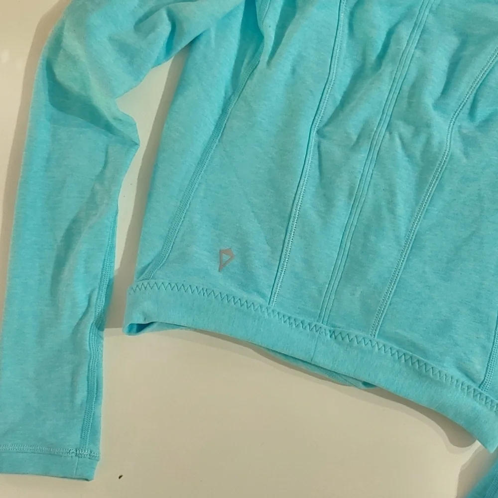 Ivivva by Lululemon Four Count Shrug Sky Blue Size 6